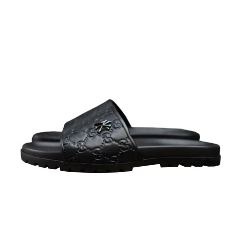 gucci flippers